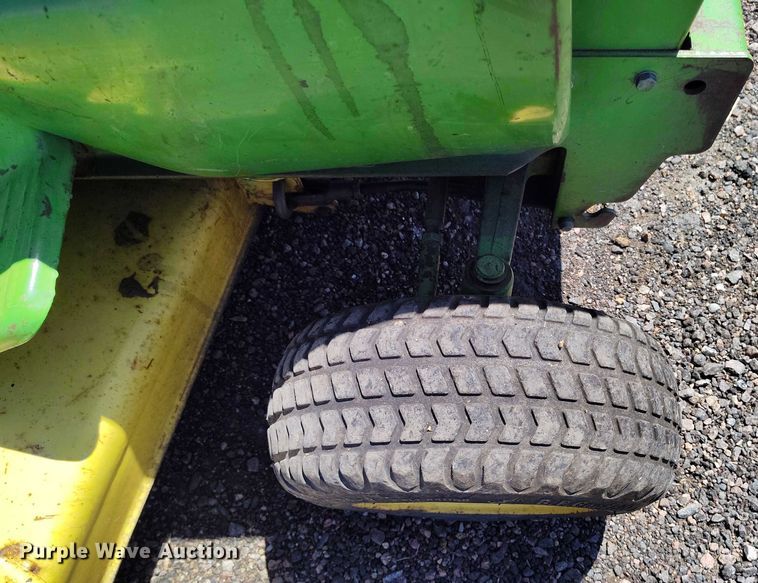 image for item IP9579 John Deere 110 lawn mower