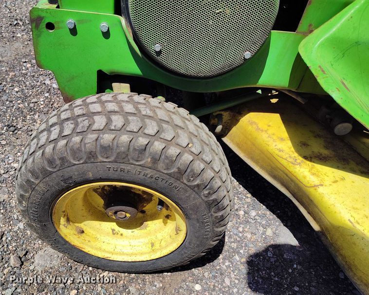 image for item IP9579 John Deere 110 lawn mower