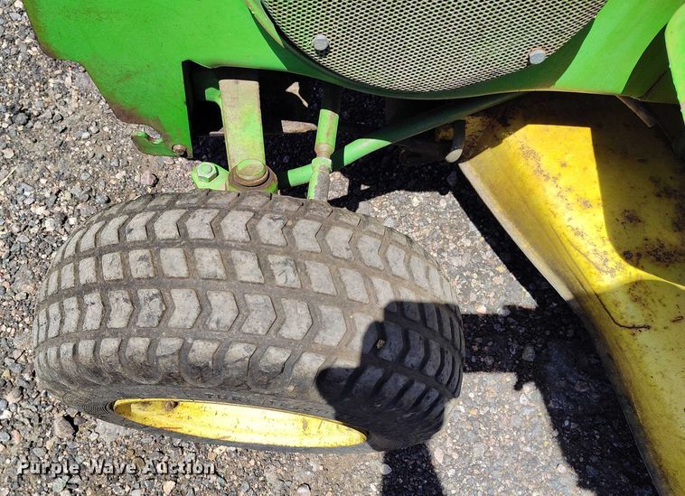 image for item IP9579 John Deere 110 lawn mower