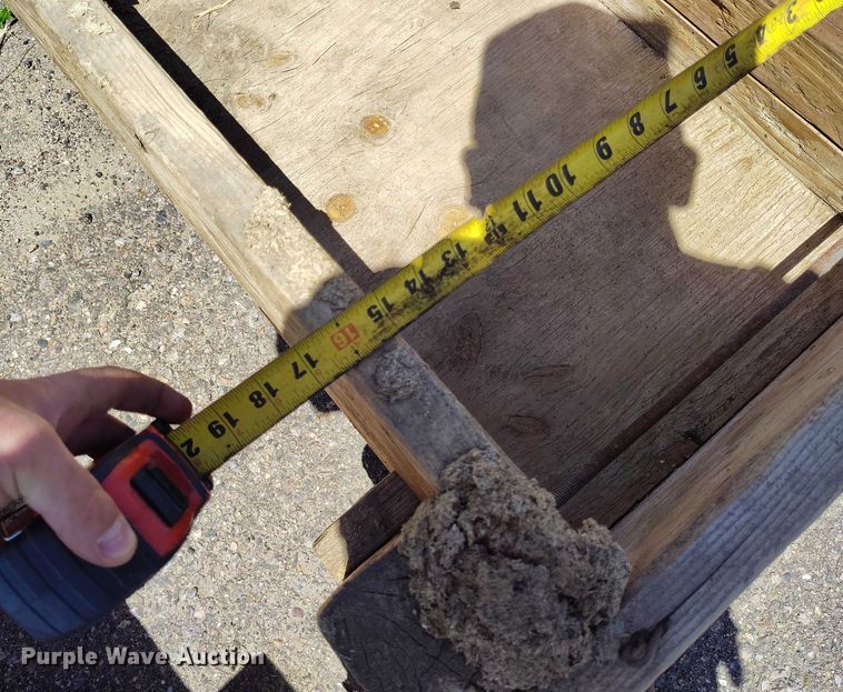 image for item IP9582 (4) feed bunks