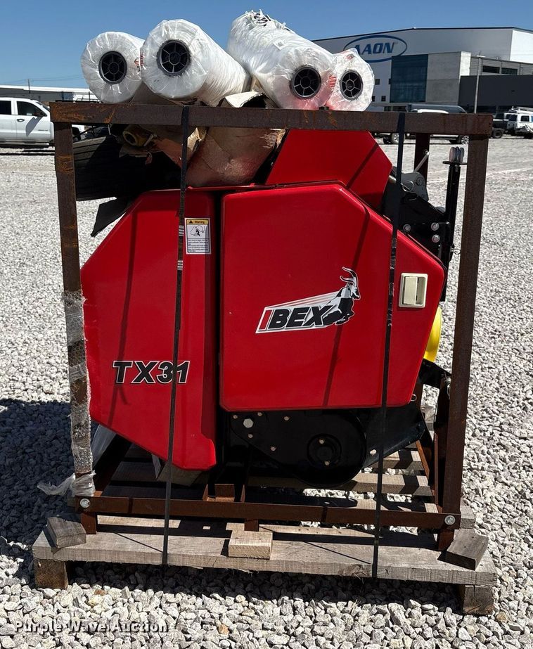 image for item YA0545 2022 IBEX TX31 round baler