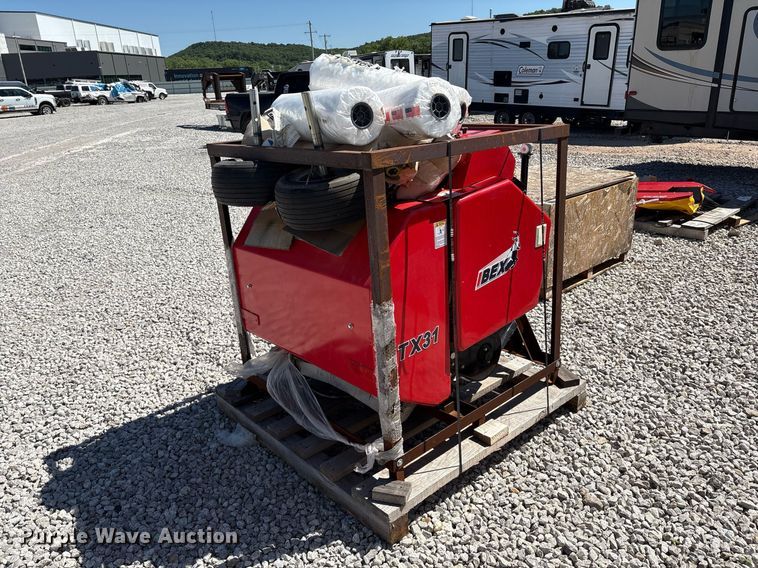 image for item YA0545 2022 IBEX TX31 round baler