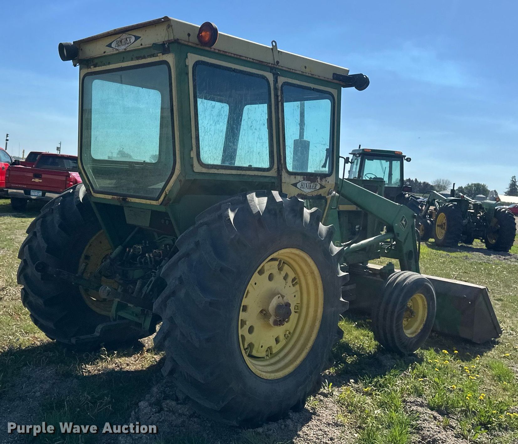 June.☆ John Deere 2640 tractor in Sleepy Eye, MN | Item EB2568 for