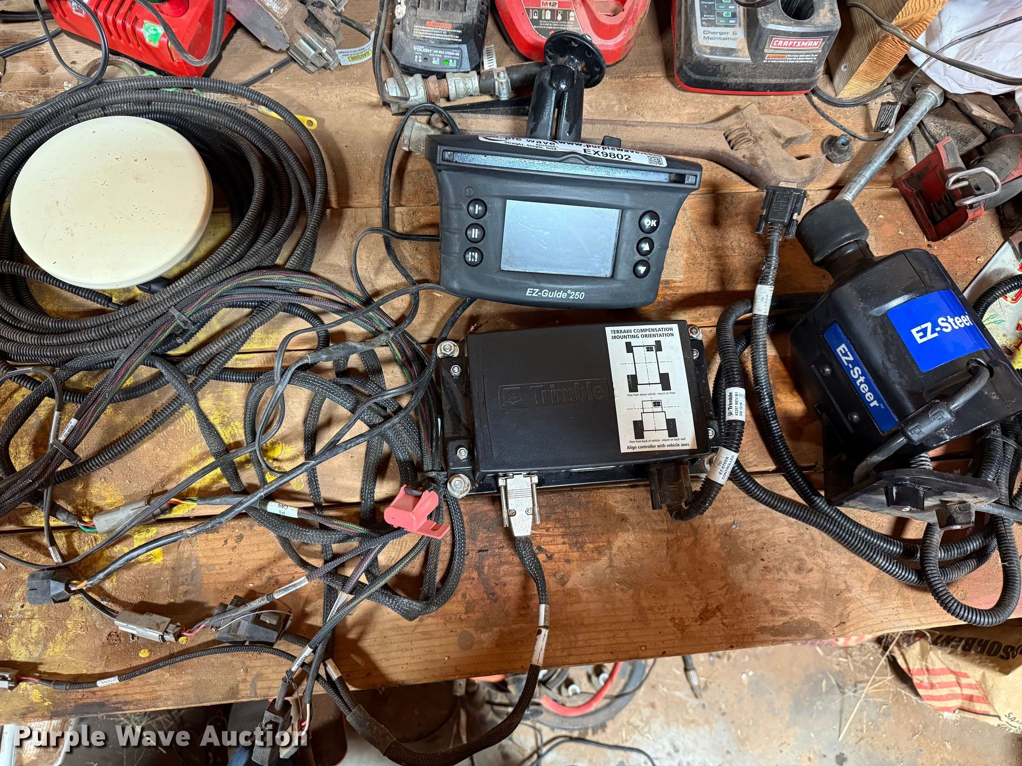 Case IH EZ-Guide 250 assisted steering system in Floyd, NM | Item