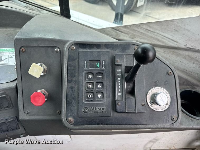 image for item DH9949 2017 Kalmar Ottawa T2 yard truck