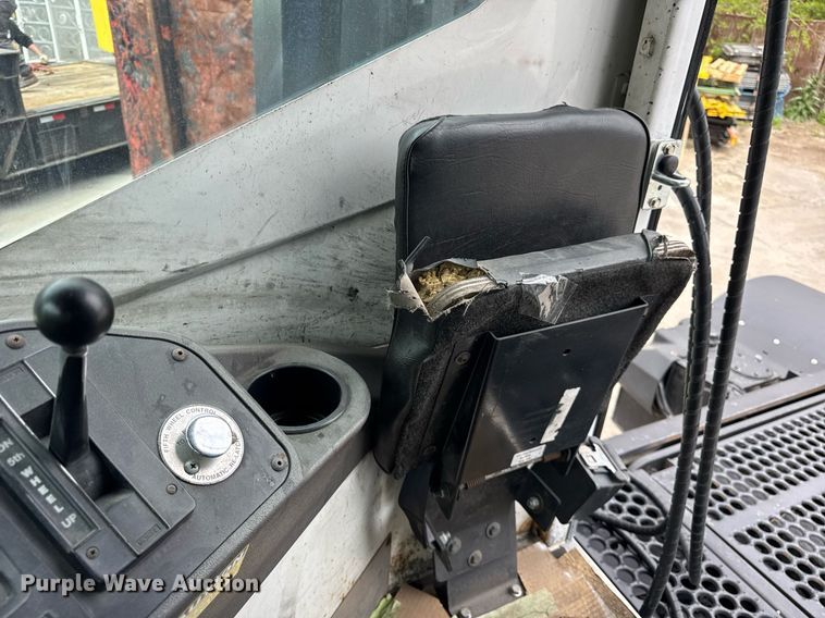 image for item DH9949 2017 Kalmar Ottawa T2 yard truck