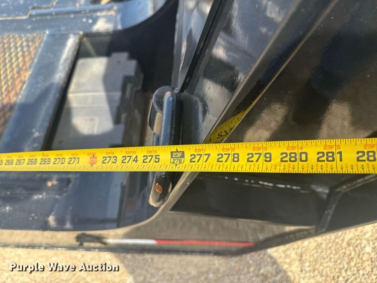 image for item DO0831 2018 Kalyn lowboy equipment trailer