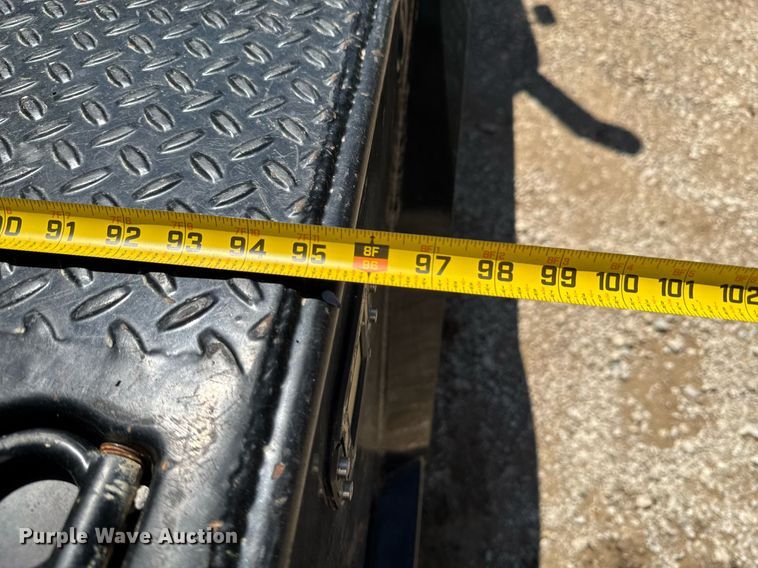 image for item DO0933 2005 Kenworth T300 flatbed truck