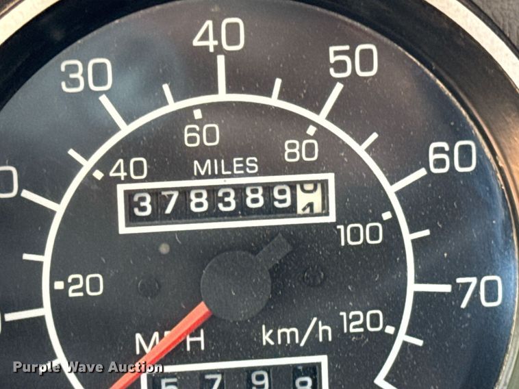 image for item DO0933 2005 Kenworth T300 flatbed truck