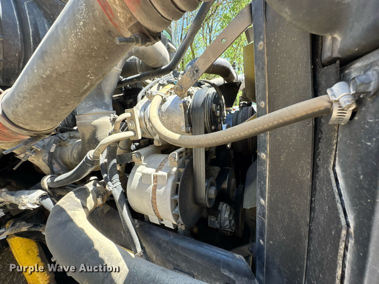 image for item DO0933 2005 Kenworth T300 flatbed truck