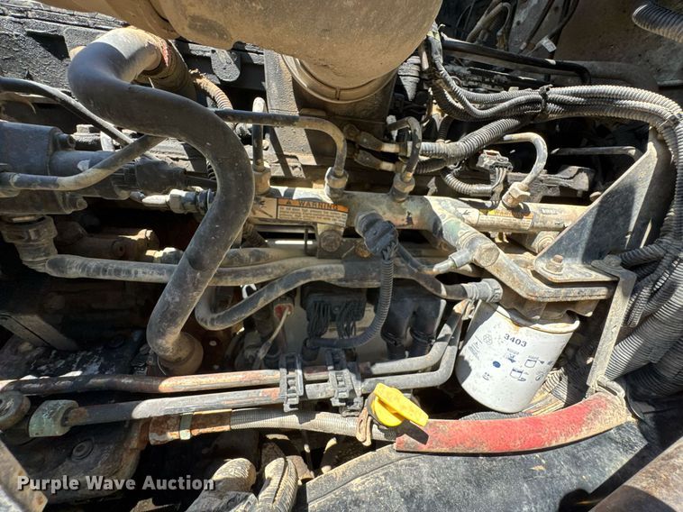 image for item DO0933 2005 Kenworth T300 flatbed truck