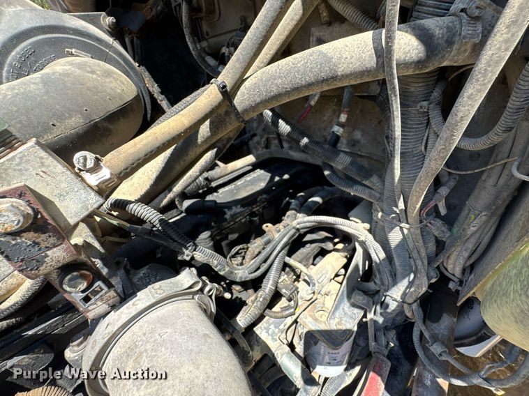 image for item DO0933 2005 Kenworth T300 flatbed truck