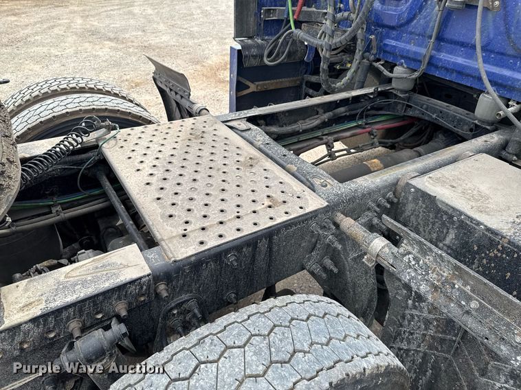 image for item DO0959 2019 Freightliner Cascadia 125 semi truck