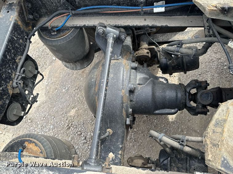 image for item DO0959 2019 Freightliner Cascadia 125 semi truck