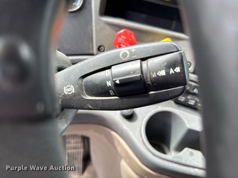 image for item DO0959 2019 Freightliner Cascadia 125 semi truck