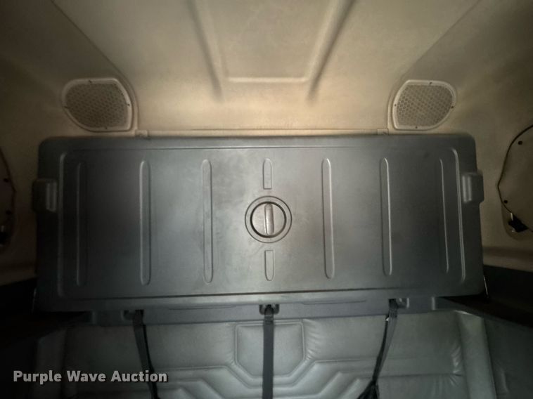 image for item DO0960 2019 Freightliner Cascadia 125 semi truck