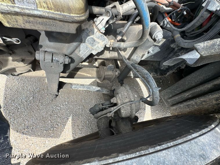 image for item DO0960 2019 Freightliner Cascadia 125 semi truck