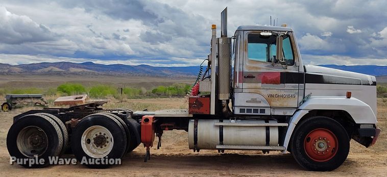 image for item DP4931 1986 Freightliner Conventional semi truck