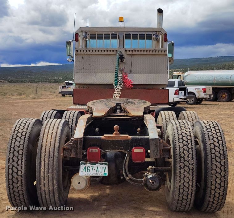 image for item DP4931 1986 Freightliner Conventional semi truck