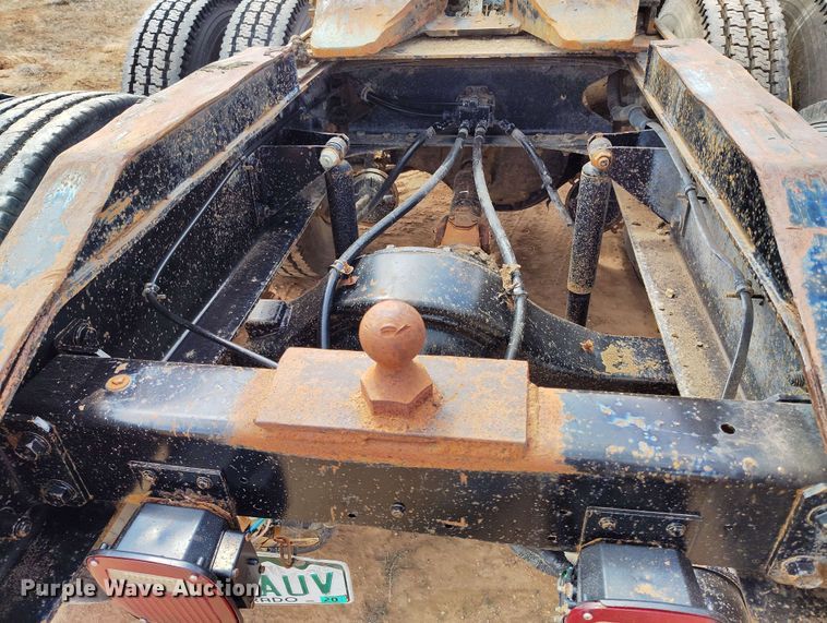 image for item DP4931 1986 Freightliner Conventional semi truck