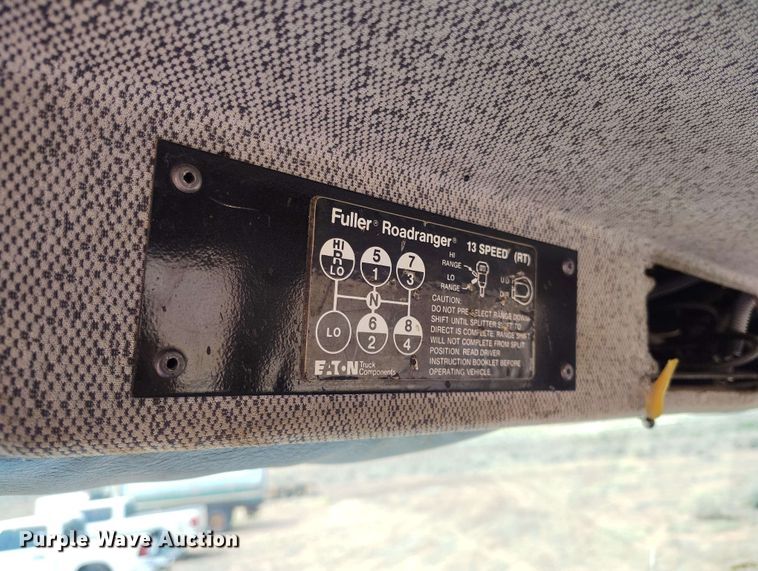 image for item DP4931 1986 Freightliner Conventional semi truck