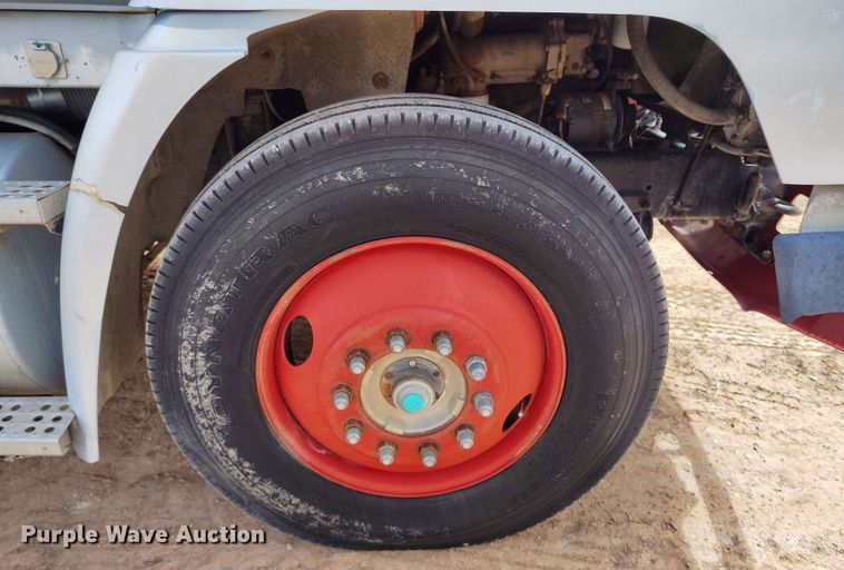 image for item DP4931 1986 Freightliner Conventional semi truck