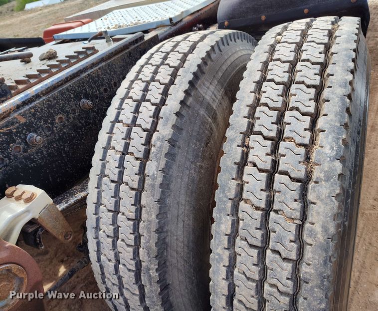 image for item DP4931 1986 Freightliner Conventional semi truck