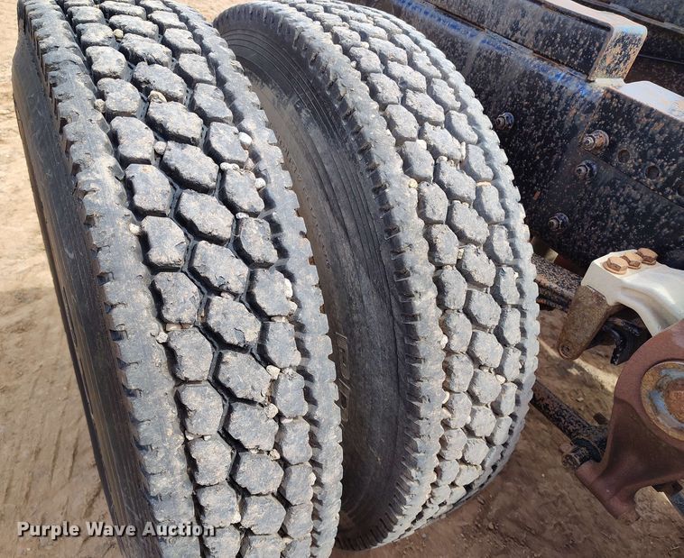 image for item DP4931 1986 Freightliner Conventional semi truck