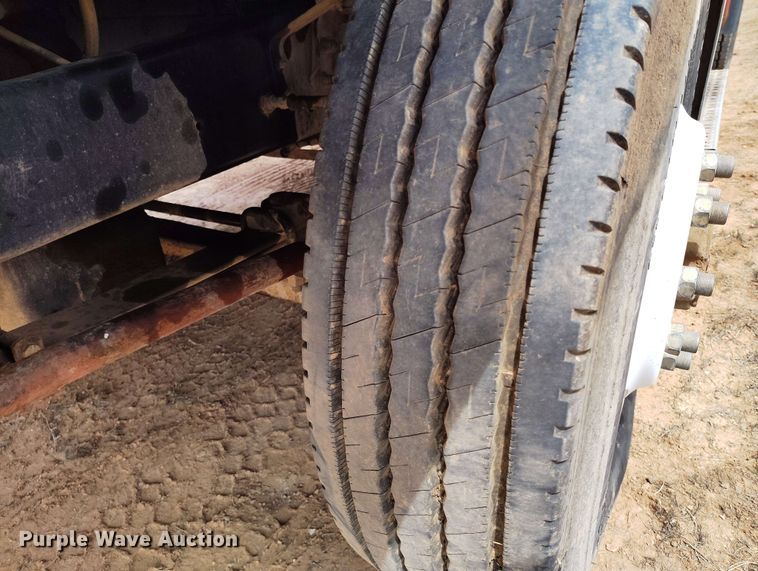 image for item DP4931 1986 Freightliner Conventional semi truck