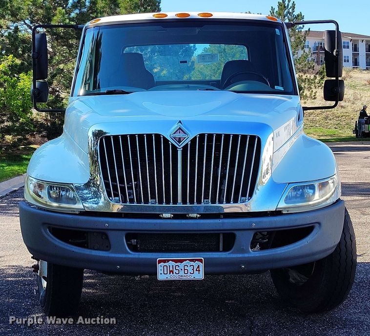 image for item DP4934 2009 International DuraStar 4300 truck cab and chassis