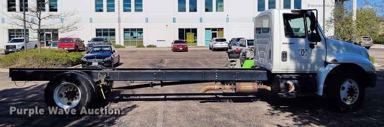 image for item DP4934 2009 International DuraStar 4300 truck cab and chassis