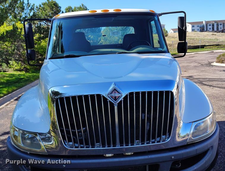 image for item DP4934 2009 International DuraStar 4300 truck cab and chassis