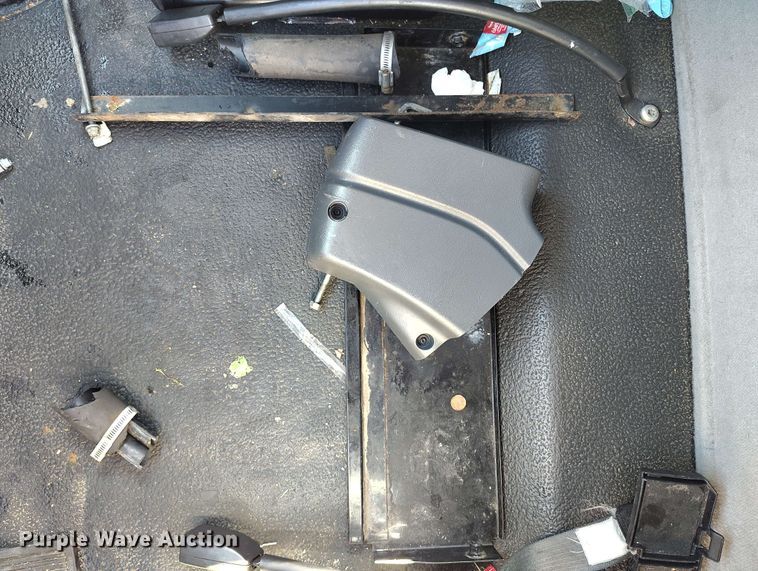 image for item DP4934 2009 International DuraStar 4300 truck cab and chassis