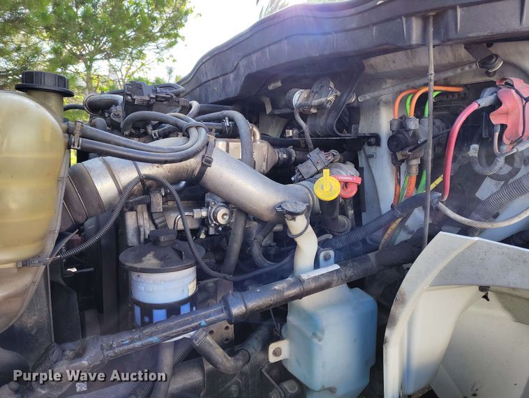 image for item DP4934 2009 International DuraStar 4300 truck cab and chassis