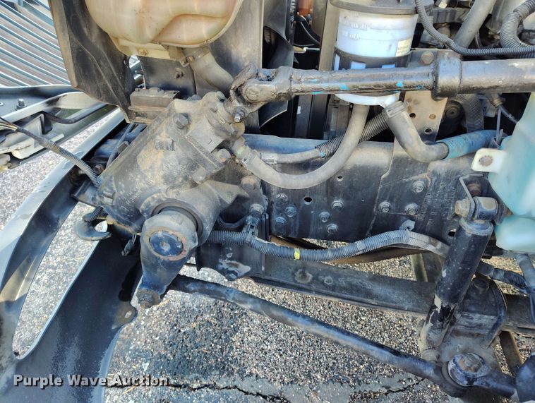 image for item DP4934 2009 International DuraStar 4300 truck cab and chassis