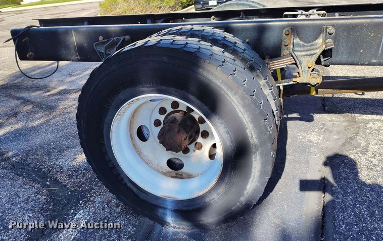 image for item DP4934 2009 International DuraStar 4300 truck cab and chassis