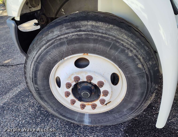 image for item DP4934 2009 International DuraStar 4300 truck cab and chassis