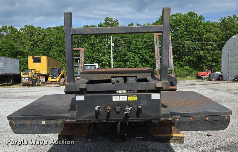 image for item DP6375 1993 Witzco Trailers Inc. RG-35 lowboy equipment trailer