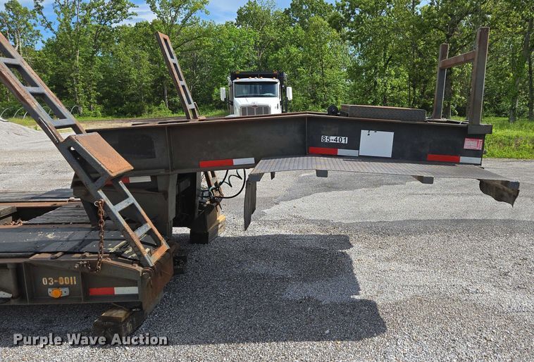 image for item DP6375 1993 Witzco Trailers Inc. RG-35 lowboy equipment trailer