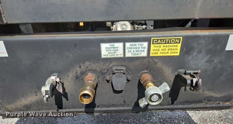 image for item DP6375 1993 Witzco Trailers Inc. RG-35 lowboy equipment trailer