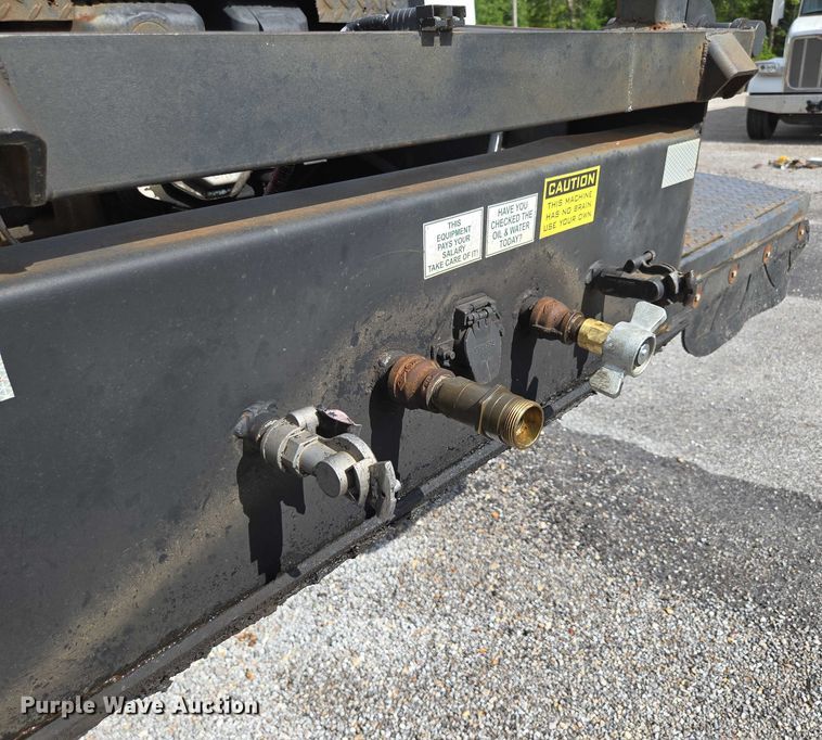 image for item DP6375 1993 Witzco Trailers Inc. RG-35 lowboy equipment trailer