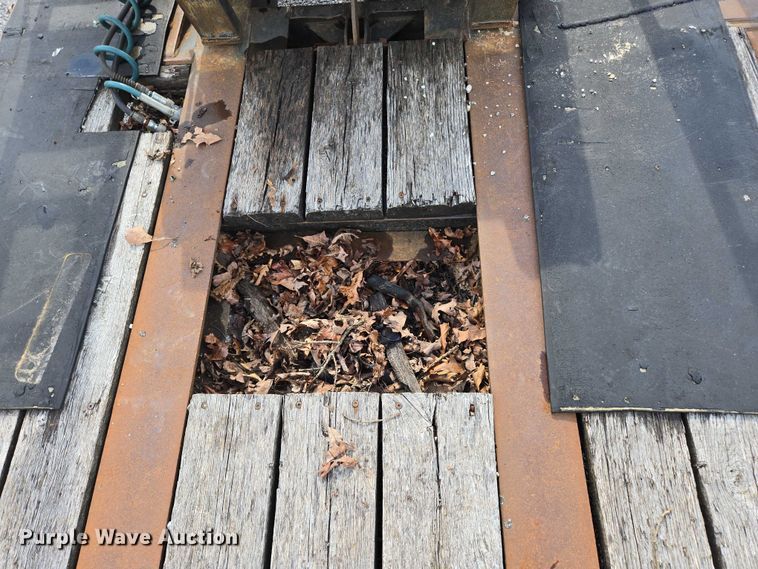 image for item DP6375 1993 Witzco Trailers Inc. RG-35 lowboy equipment trailer