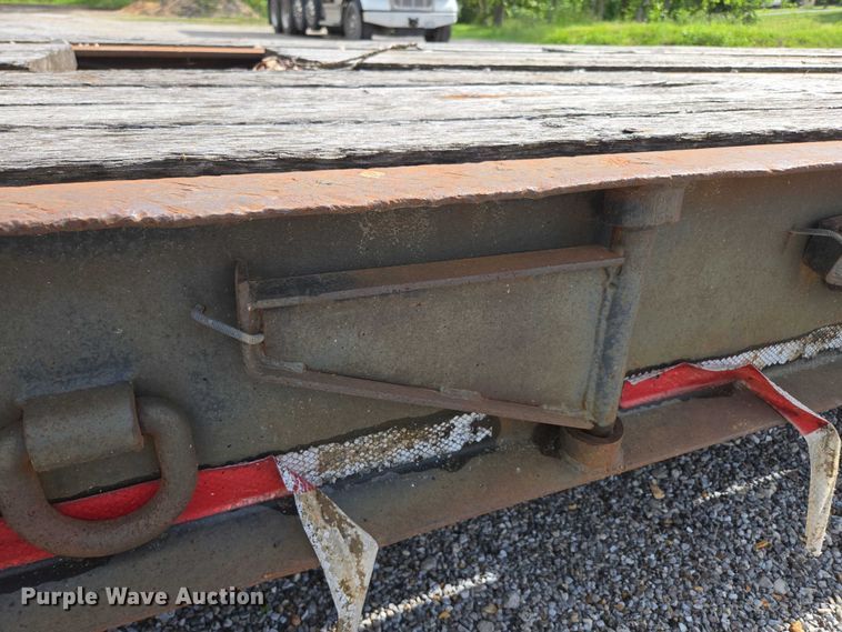 image for item DP6375 1993 Witzco Trailers Inc. RG-35 lowboy equipment trailer