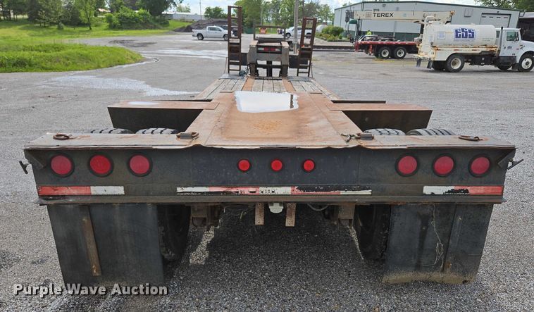 image for item DP6375 1993 Witzco Trailers Inc. RG-35 lowboy equipment trailer