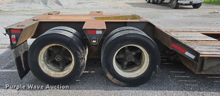 image for item DP6375 1993 Witzco Trailers Inc. RG-35 lowboy equipment trailer