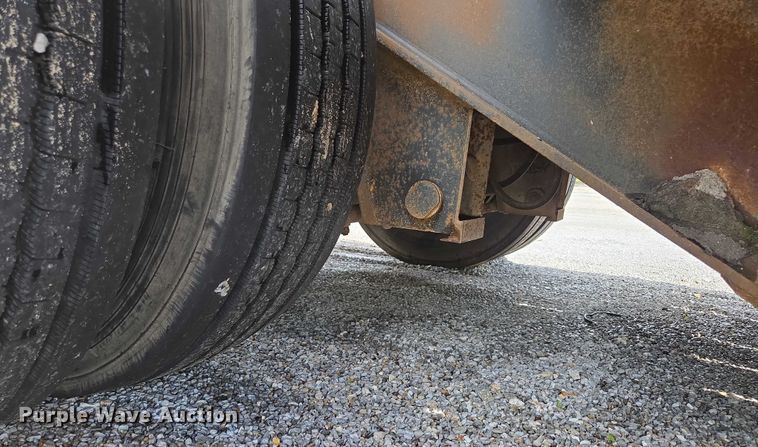 image for item DP6375 1993 Witzco Trailers Inc. RG-35 lowboy equipment trailer