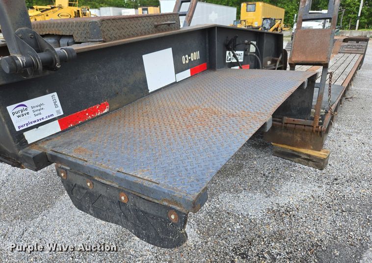 image for item DP6375 1993 Witzco Trailers Inc. RG-35 lowboy equipment trailer