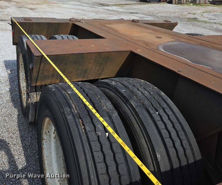 image for item DP6375 1993 Witzco Trailers Inc. RG-35 lowboy equipment trailer