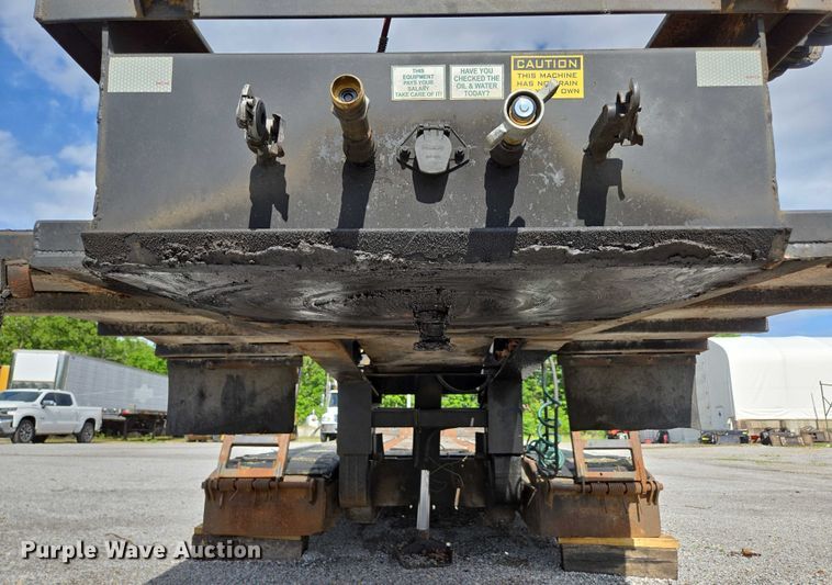 image for item DP6375 1993 Witzco Trailers Inc. RG-35 lowboy equipment trailer