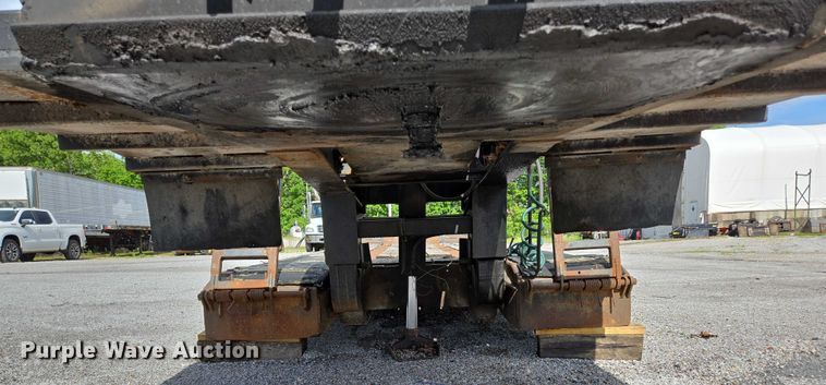 image for item DP6375 1993 Witzco Trailers Inc. RG-35 lowboy equipment trailer